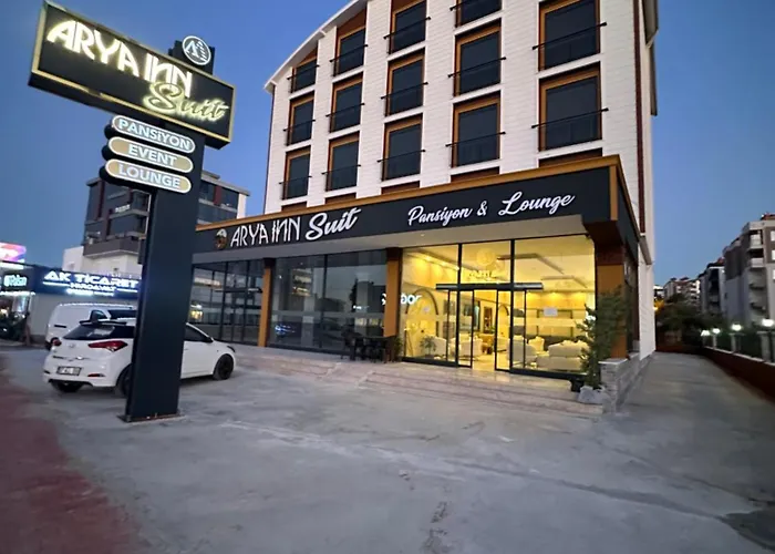 Arya Hotel *